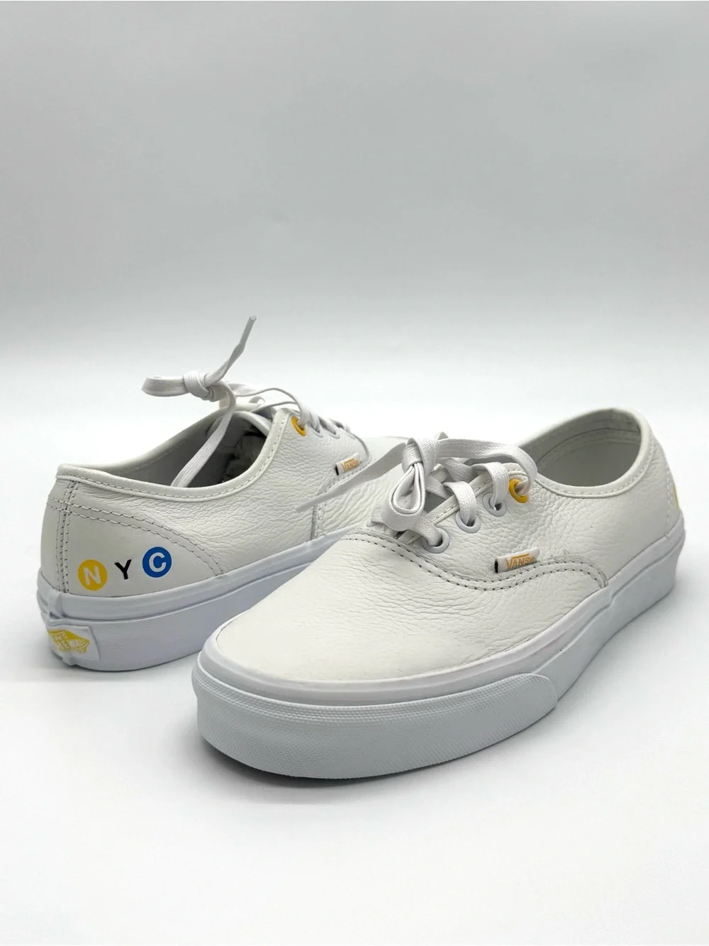 Women’s Classic Authentic Vans - White/NYC